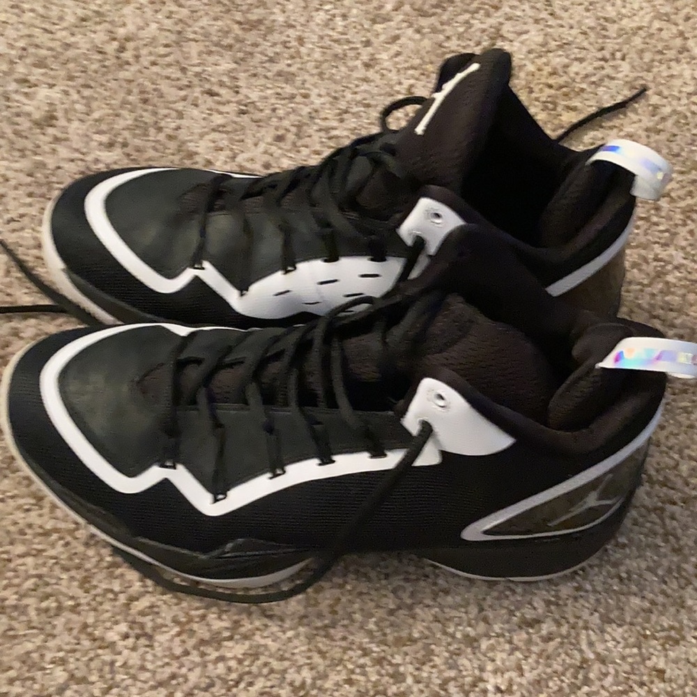 Jordan Shoes - Picture 2 of 6